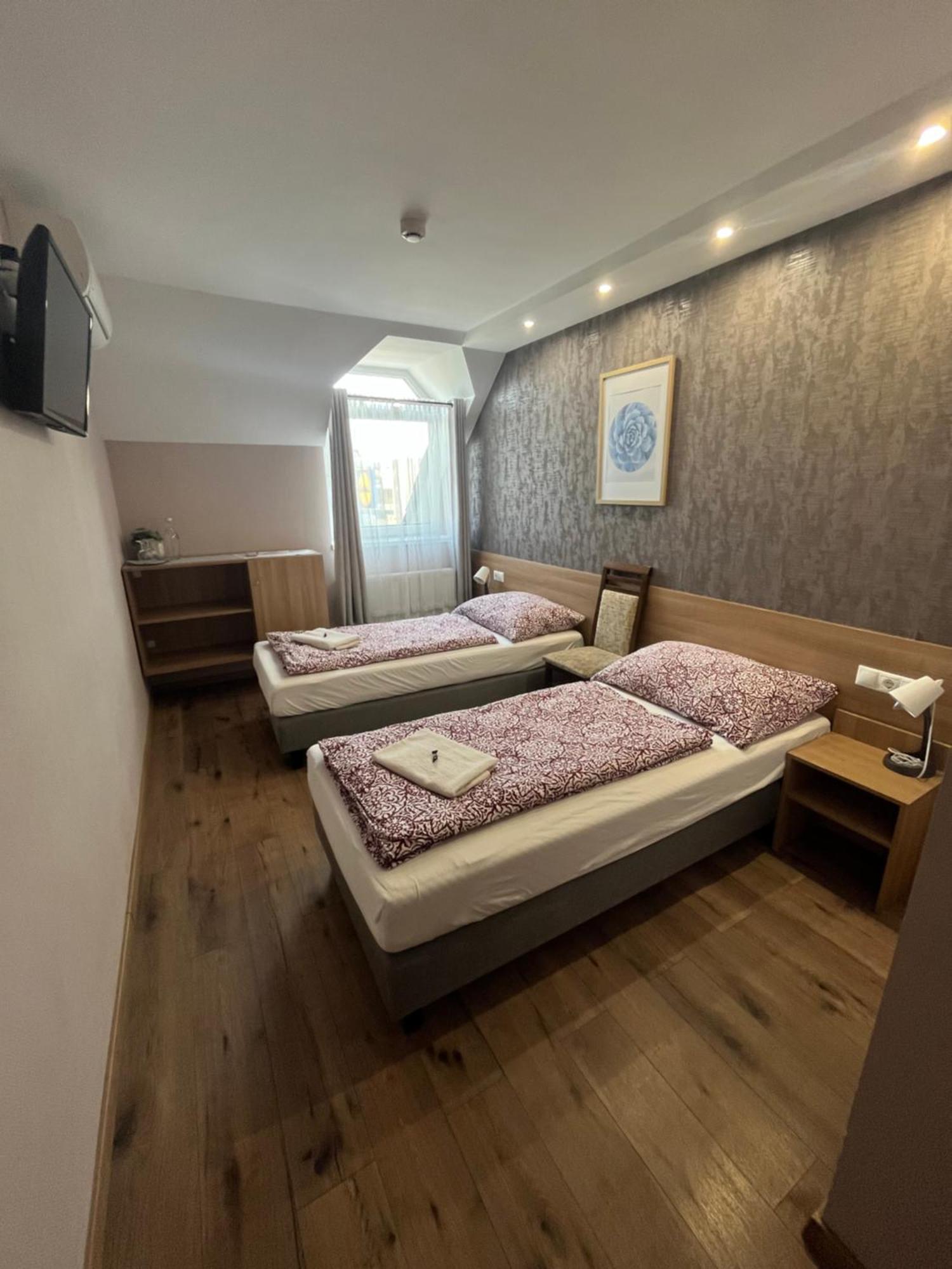 Central Panzio Erd Dış mekan fotoğraf