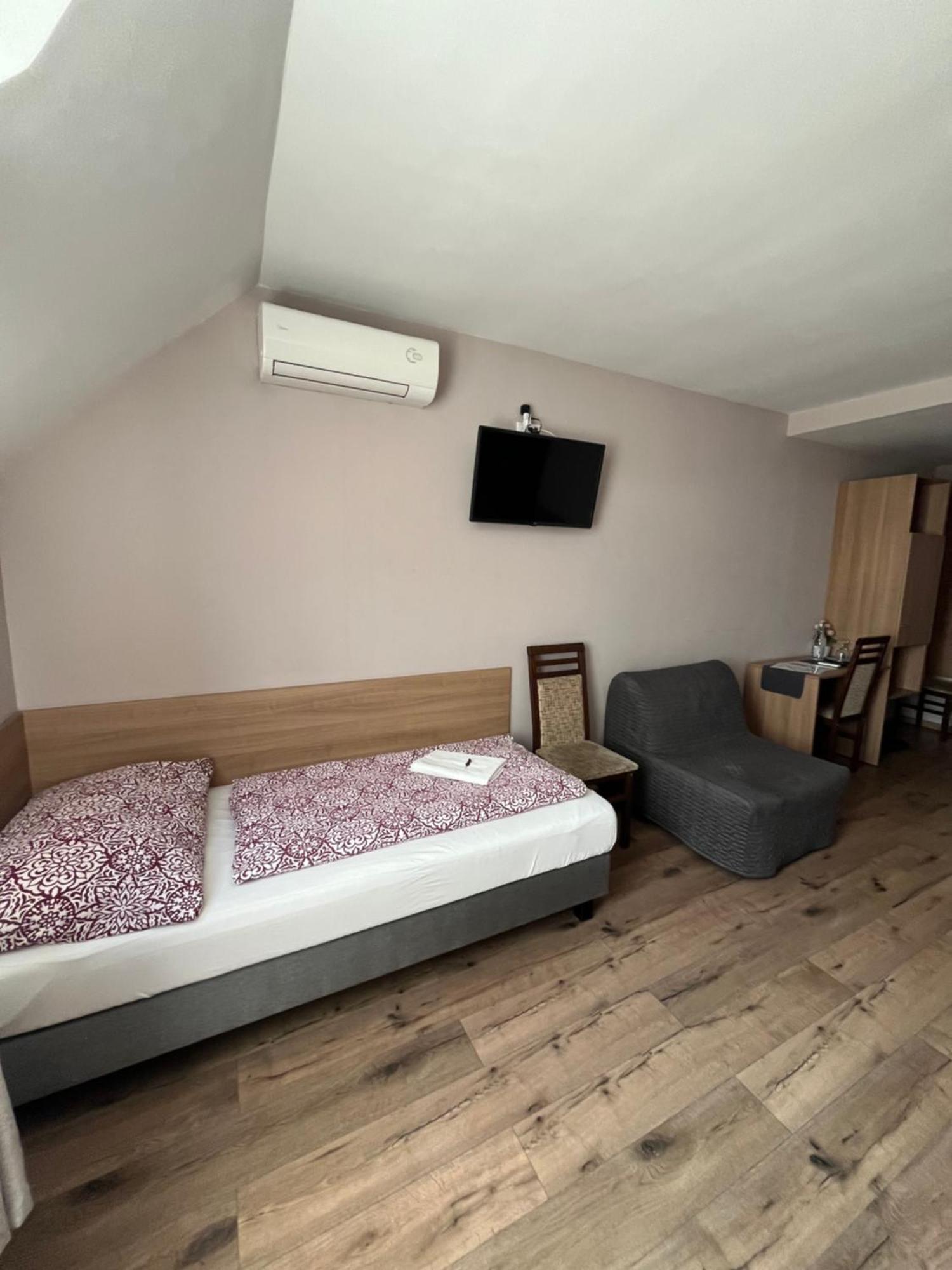 Central Panzio Erd Dış mekan fotoğraf