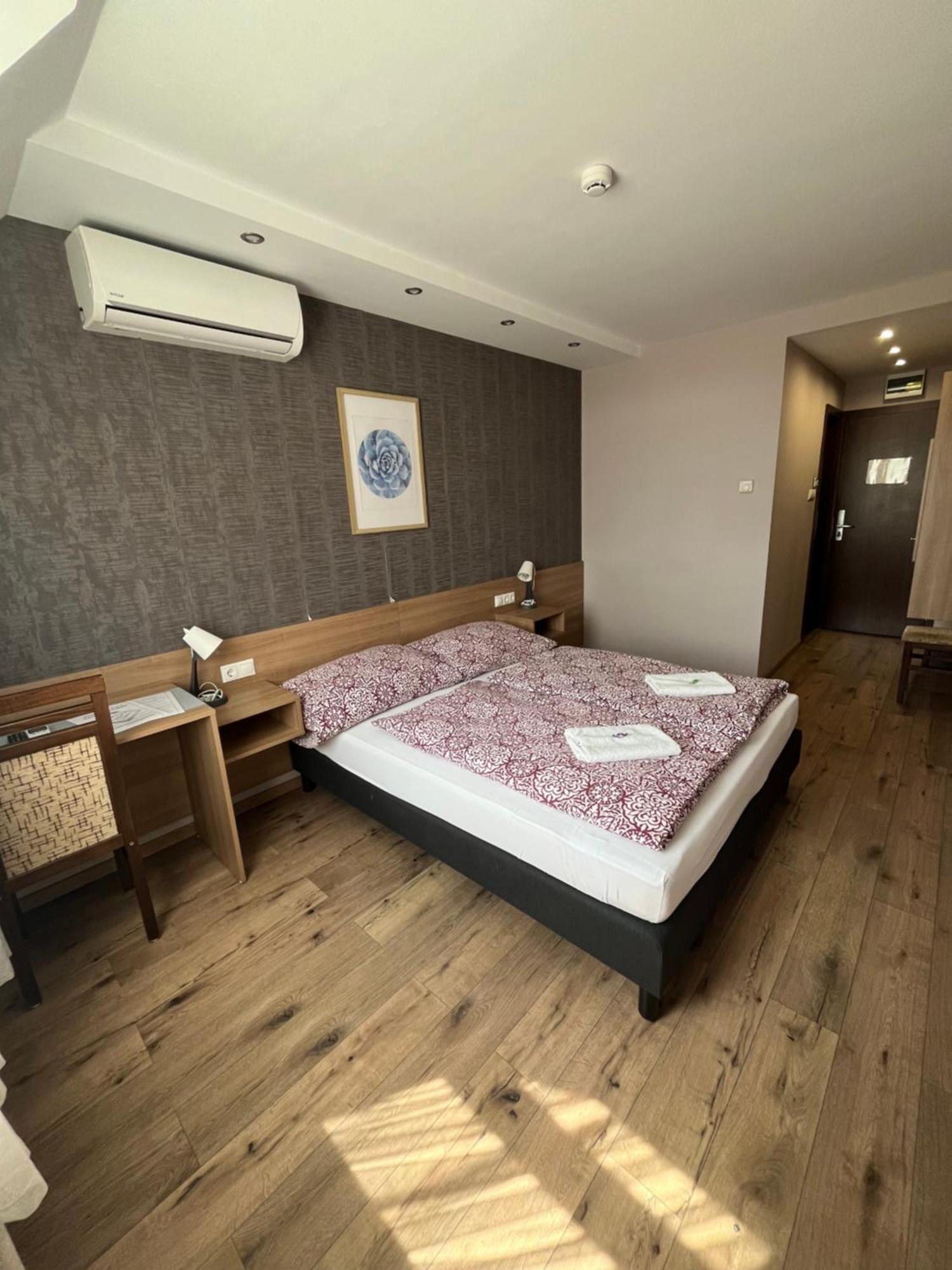 Central Panzio Erd Dış mekan fotoğraf